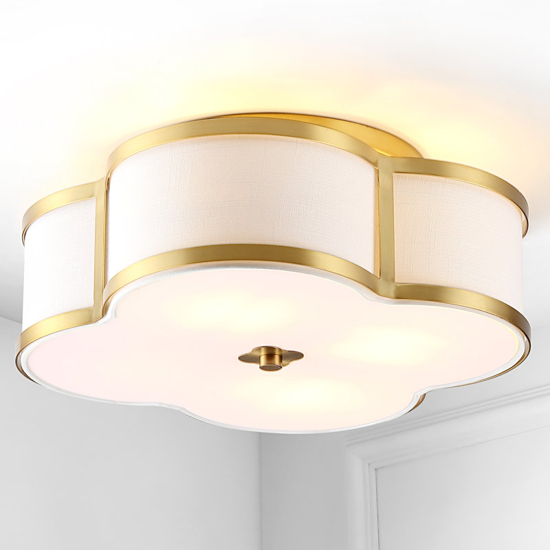Serin Quatrefoil Scalloped Shade Metal Classic Glam LED Flush Mount, 7.5" H x 18" W x 18" D, Brass Gold