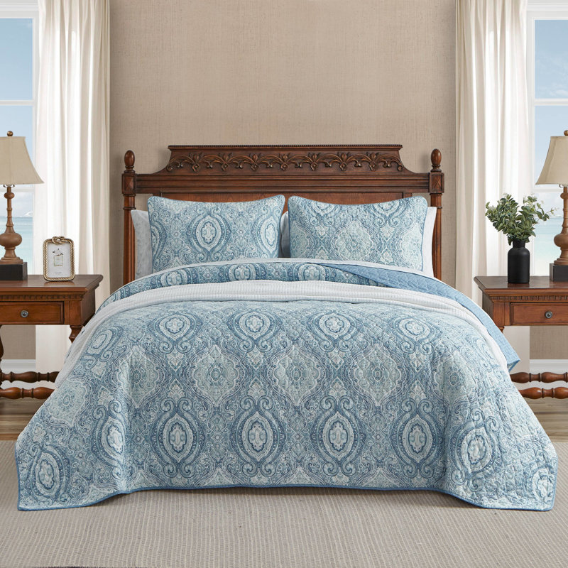 Tommy Bahama Turtle Cove Tropical Cotton Reversible Quilt Set, King Quilt + 2 King Shams, Medium Blue