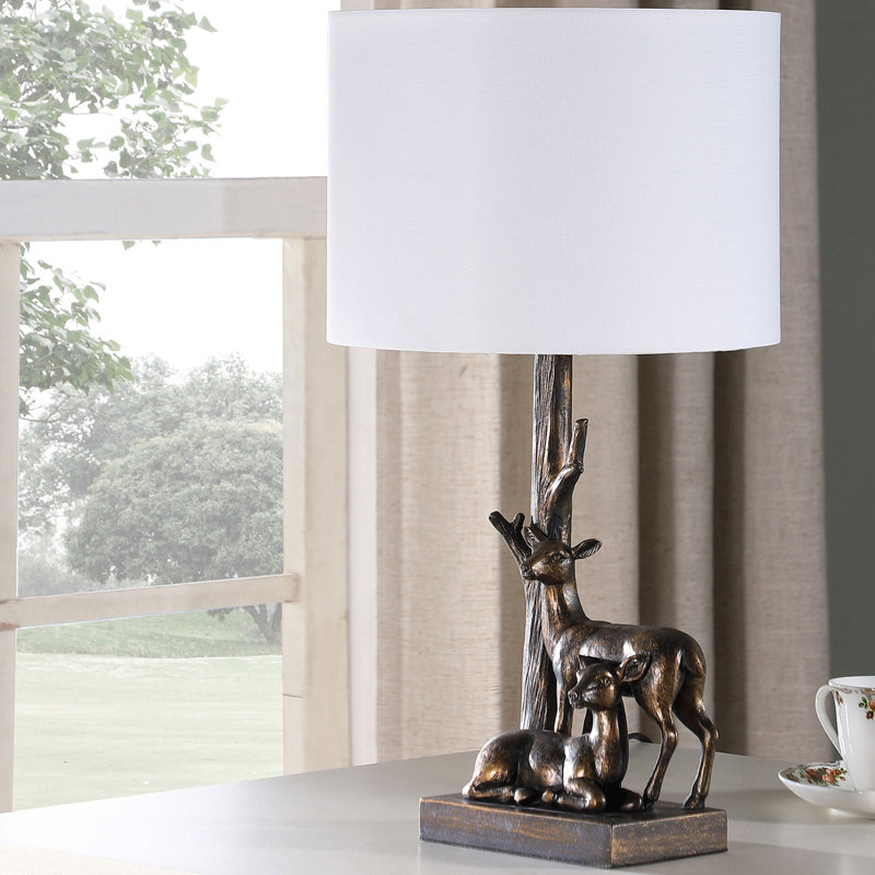 Lampe de table en polyrésine 19,75 po Capreolus