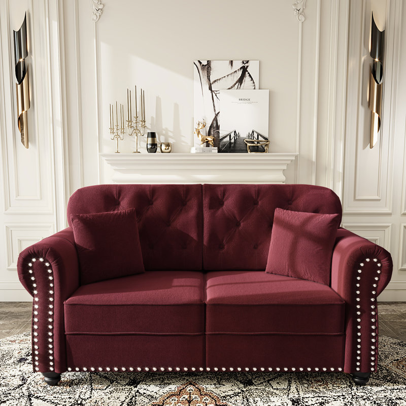 Velours de 63 po de style bourgogne 63 po avec garniture cloutée, roulé et à boutons, 2 places, moderne Mid-Century, construction, éponge résiliente haute densité, oreillers inclus