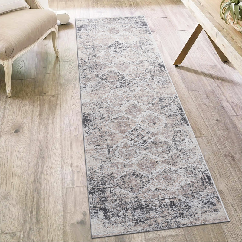Cream Traditional Rug, Runner 2'2" x 8'