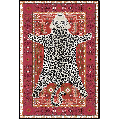 Tapis rouge à motif léopard rétro