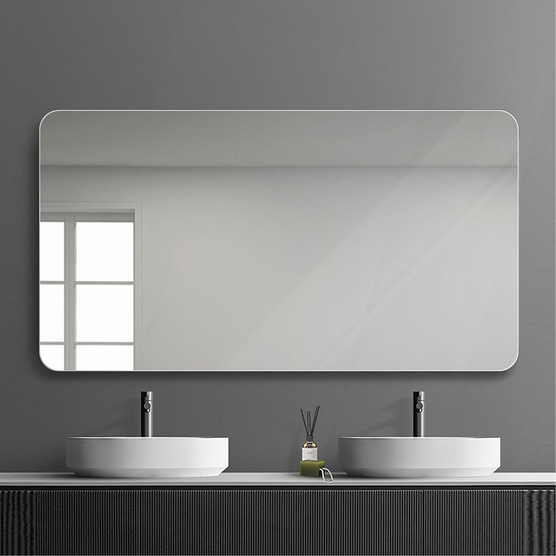 Miroir de salle de bain polyvalent avec des fonctions avancées et une vue élégante