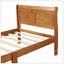 Lit plateforme avec base de lit en bois et lit-bateau-115693373