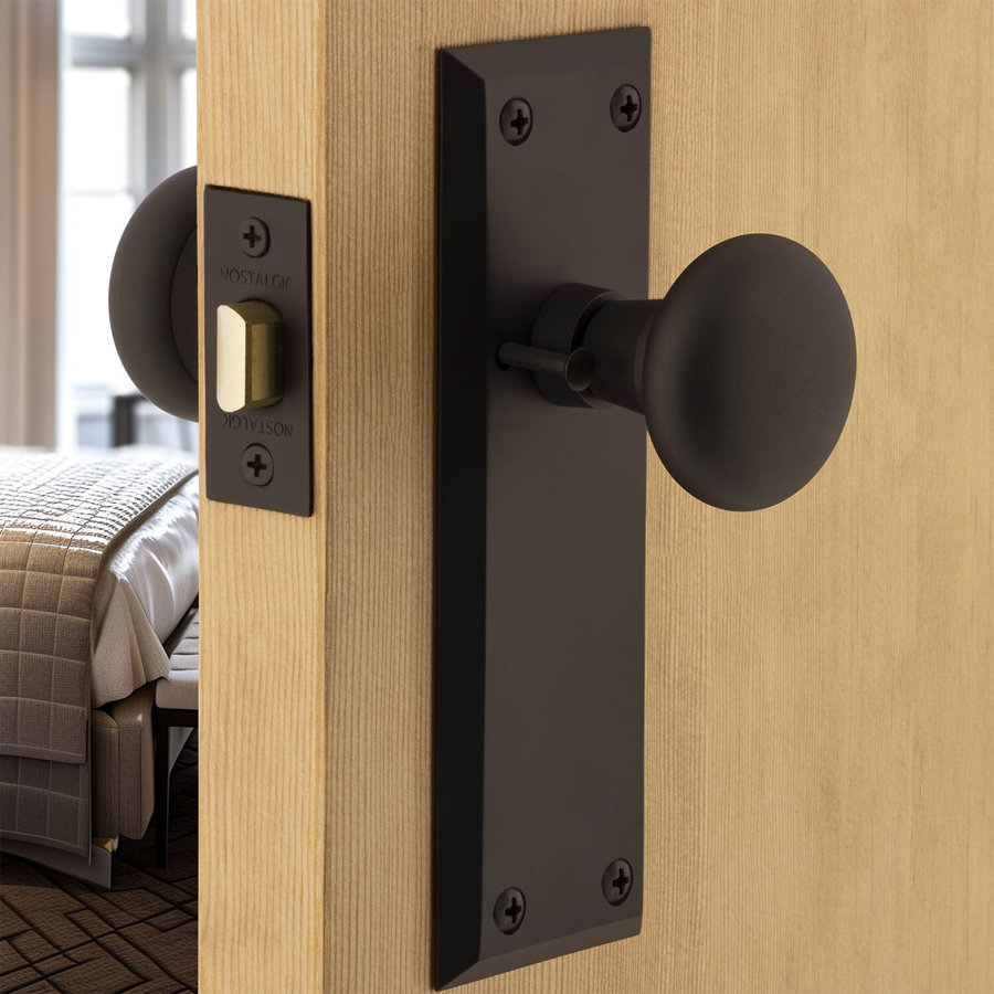 New York Plate with New York Door Knob