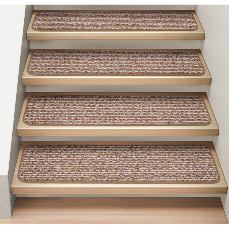 Tapis d'escalier brun praliné, Rectangle 8 po x 23,50 po
