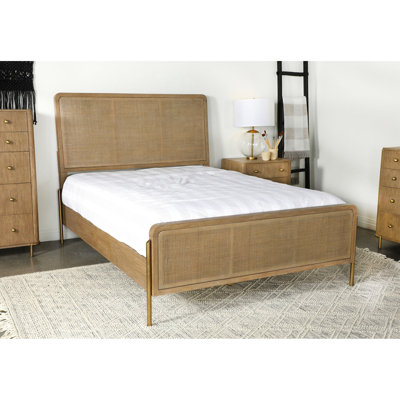 Grand lit de canne naturel sable délavé - panneau dans la chambre à coucher, métal en bois massif, aspect bord de mer, style Mid-Century, lignes épurées, pieds fuselés