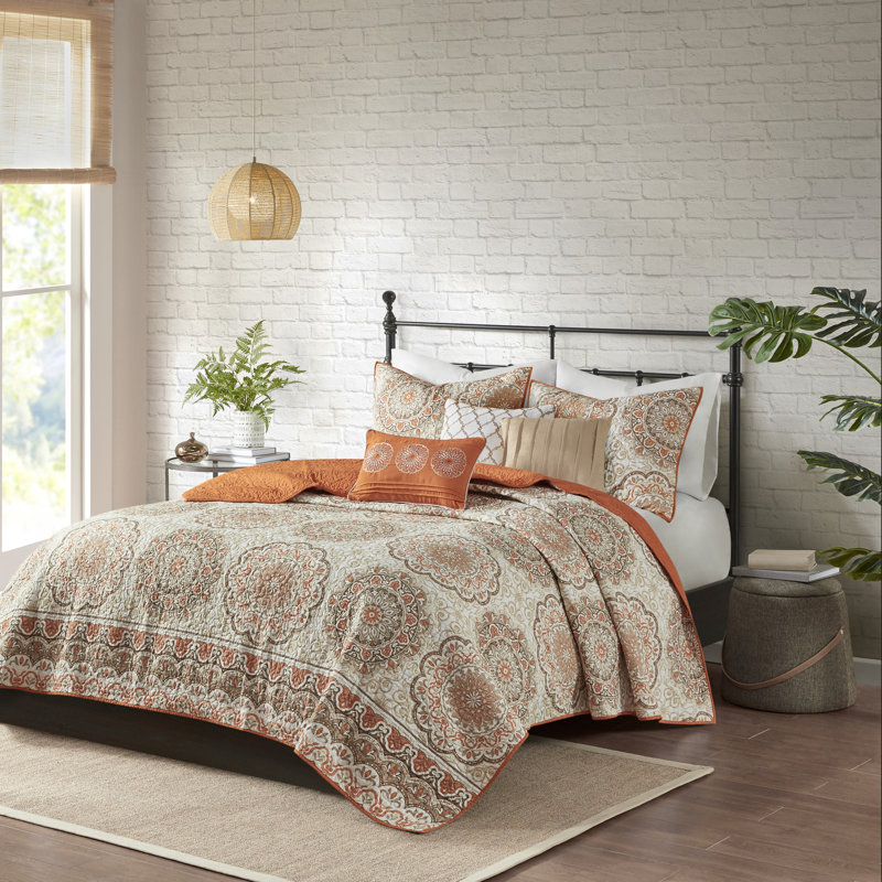 Ensemble de courtepointe réversible de six articles avec coussin décoratif, Orange