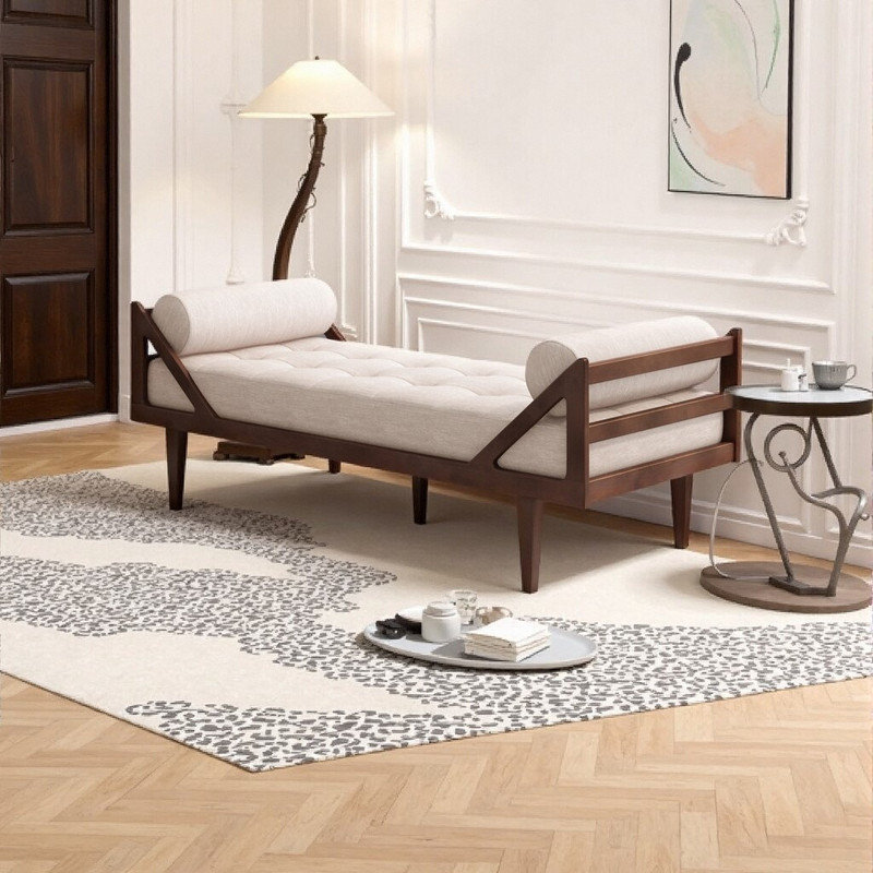Chaise longue en tissu moderne avec capitonnage à boutons et design en bois cintré - Élégant siège d'intérieur à deux bras