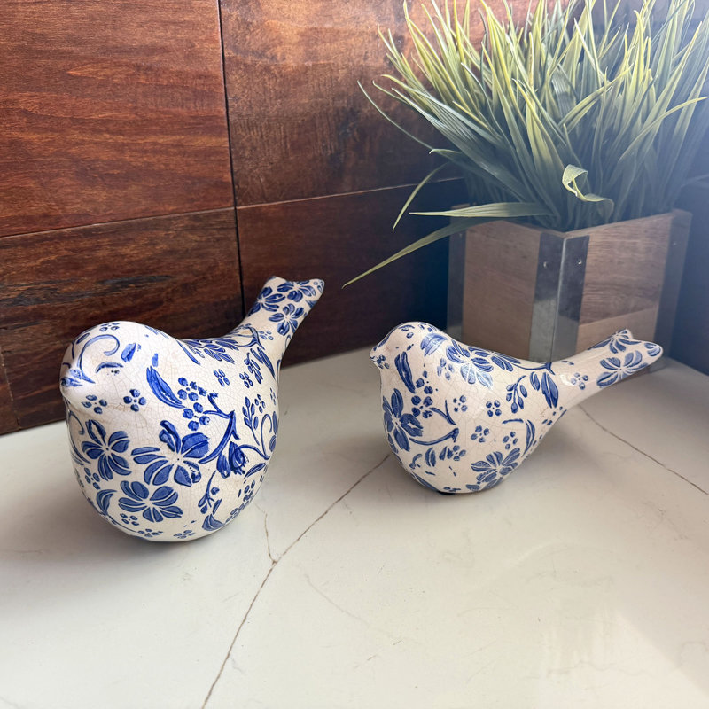 Ceramic / Porcelain Figurine / Sculpture Decorative Object
