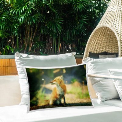 Oreiller imprimé extérieur Fox Kit & Butterfly par Carrie Ann Grippo-Pike