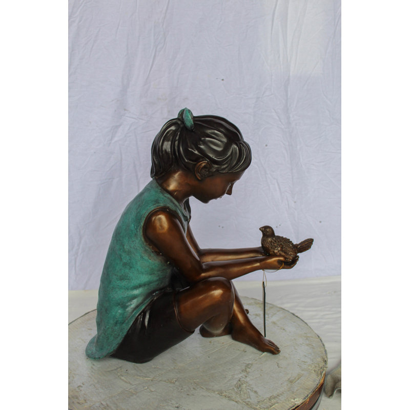 Nifao bronze, fille tenant un oiseau - sculpture en fonte de cire perdue fabriquée à la main avec finition patinée naturelle - œuvre d'art réconfortante pour la maison, le jardin, la bibliothèque, 19 po x 10 po x 20 po