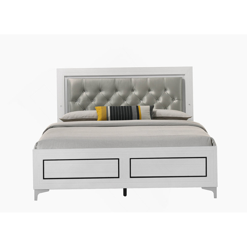 Grand lit gris et blanc avec tête de lit matelassée à DEL