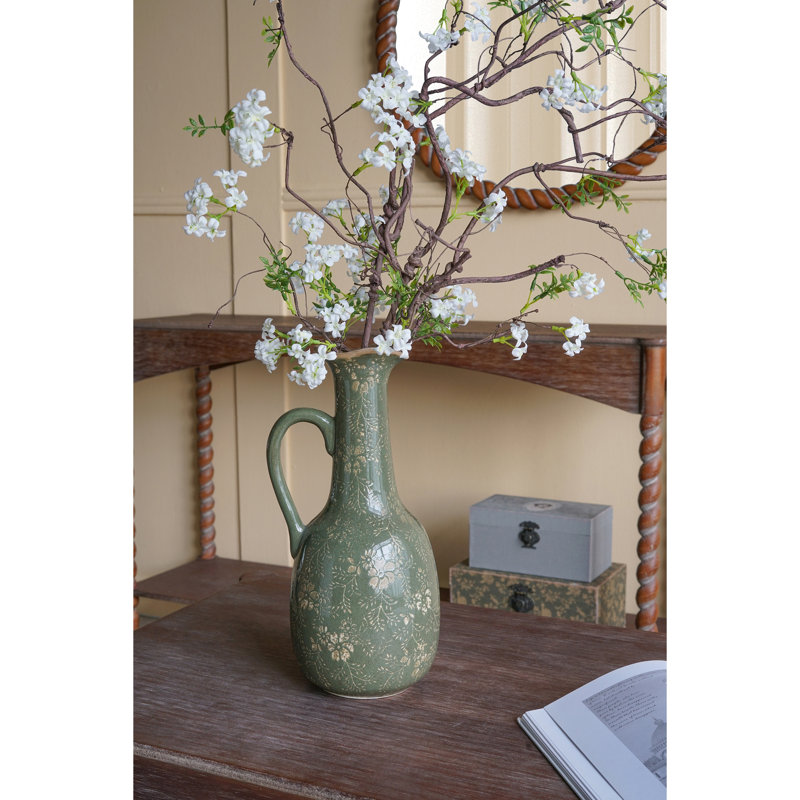 Vase en céramique 7,1 x 6,1 x 14,2 po avec finition vert olive et motifs floraux