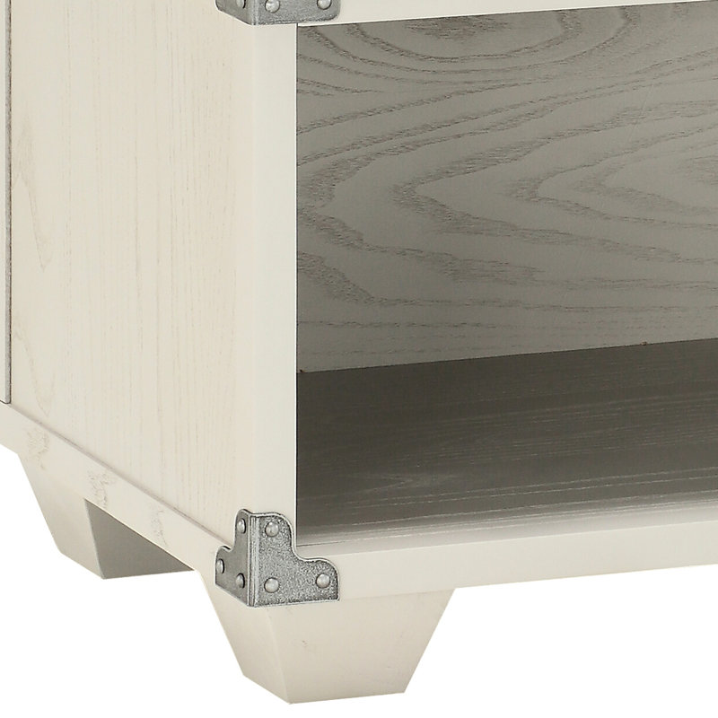 Table de chevet lisse à tiroir gris avec quincaillerie élégante et finition en bois pour les détails de l'espace de vie