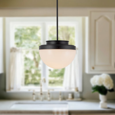 Luminaire suspendu 13 po noir avec verre opale