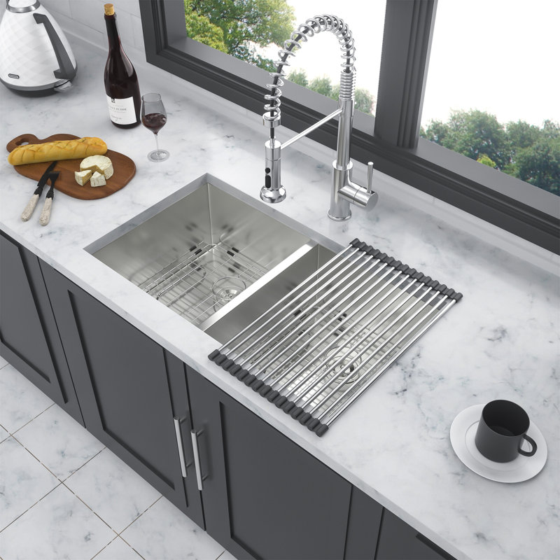 Évier de cuisine à double cuve encastrable 32 x 18 x 9 po en acier inoxydable de calibre 16 avec évier profond de 9 po