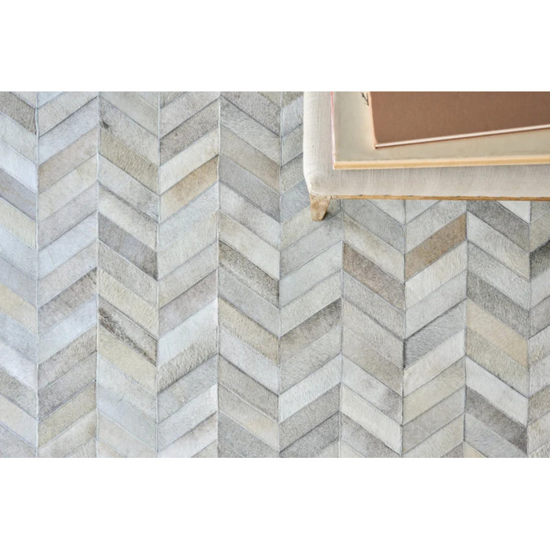 Natural Hide Cowhide Chevron Area Rug, Rectangle 9'6" x 13'6"