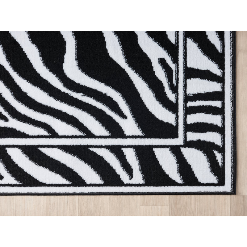 Ealy Zebra Skin 3'11"x5'3" Area Rug, Rectangle 4' x 6'