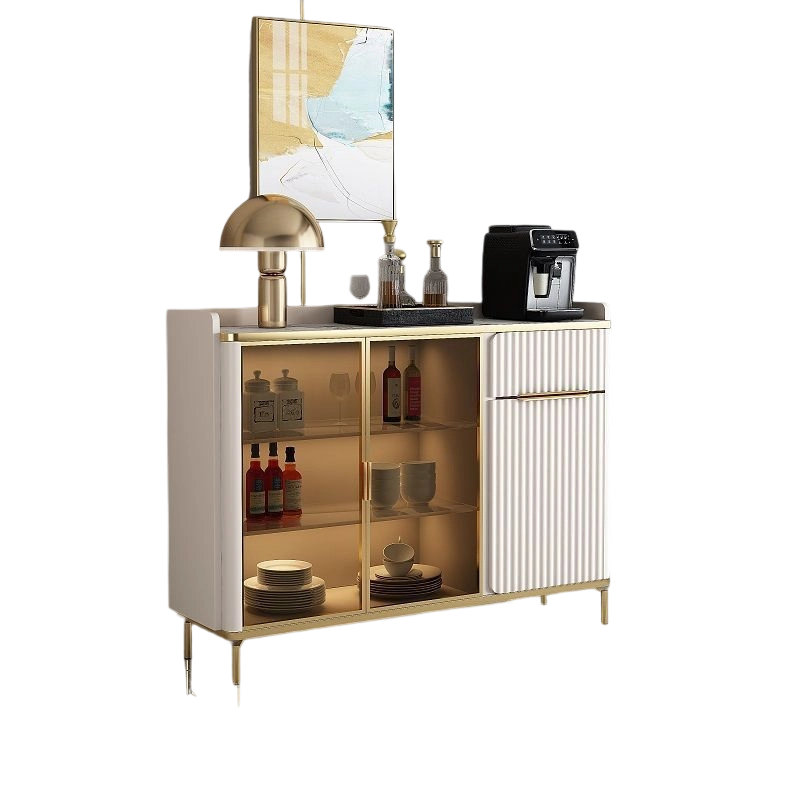 Buffet 47,24 "moderne avec portes en bois fritté et dessus cannelés en pierre blanche et dorée
