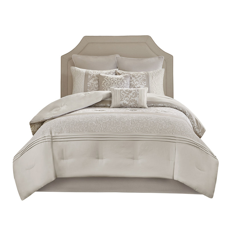 Literie 8 pièces pour très grand lit - brodée avec, collection d'édredon rembourré, décor de chambre à coucher