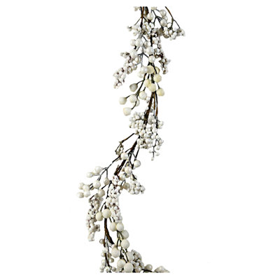The Holiday Aisle® Classic Winter Berry Garland