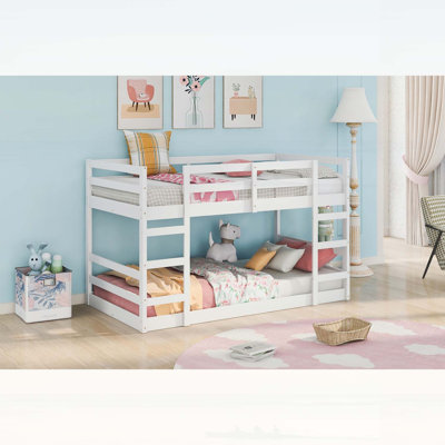 Lit superposé simple au-dessus de simple avec échelle, conception peu encombrante et fabrication en bois de pin massif pour plus de sécurité et de durabilité