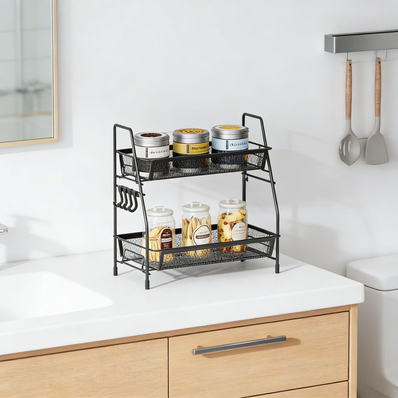 Organisateur de comptoir en grillage métallique à 2 niveaux avec panier latéral et crochets, plateau de meuble-lavabo polyvalent et support à épices pour la cuisine