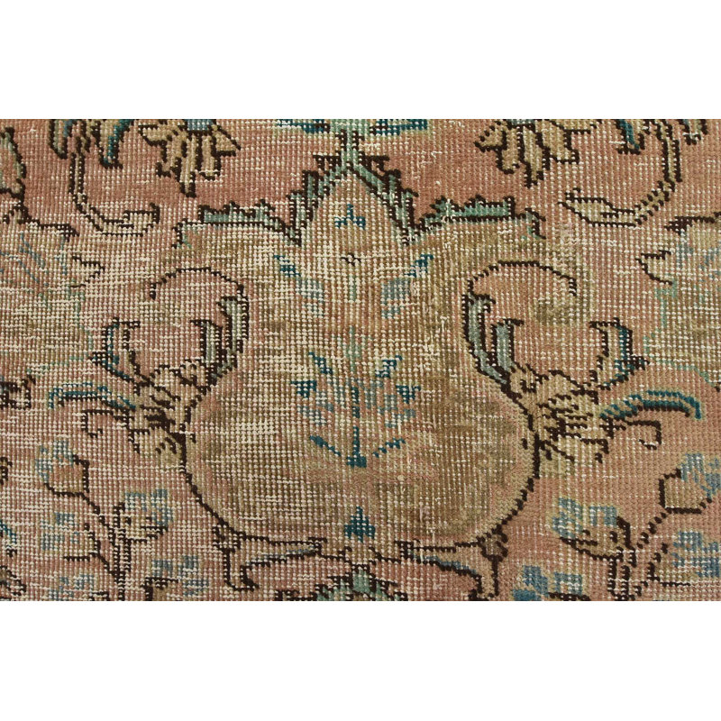 Tapis unique 9 pi 7 po x 12 pi 4 po Gavro