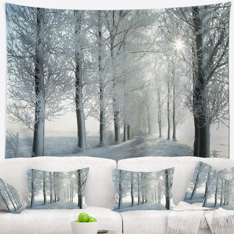 Tapisserie «Forest Winter Trees» par Morning Sun, H 32 po x l 39 po