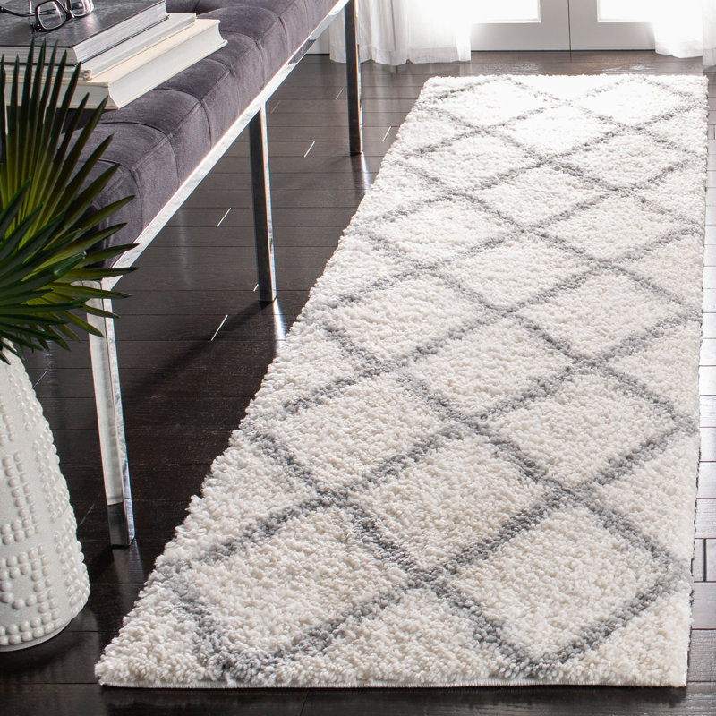 Tapis à poil long à motif géométrique Lamoreaux, Tapis de couloir 2 pi 3 po x 8 pi
