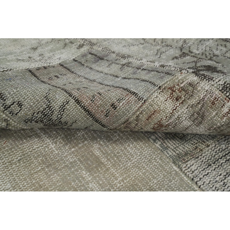 Distressed Patchwork Room Size Area Rug 7x10