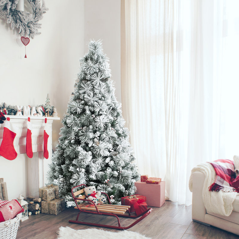 Arbre de Noël vert floqué / givré, H 6 pi