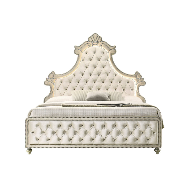 Lit en velours beige avec tête de lit à DEL et lattes de poids de 660 lb avec matelas de 8 à 10 po avec capacité de lattes suggérée