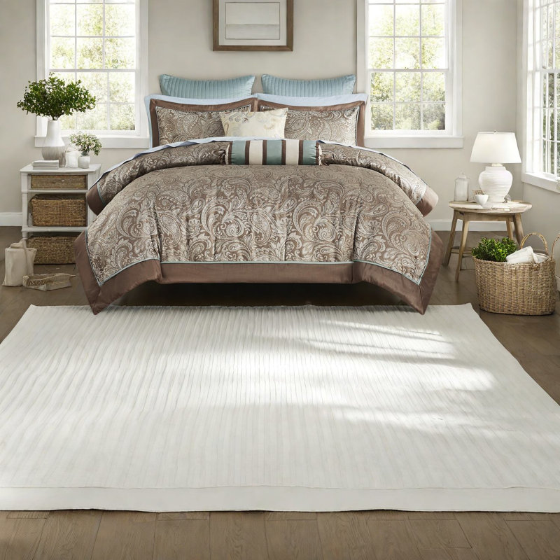 Elegant Bedding Sets With Cotton Materials And Paisley Style For Cal King