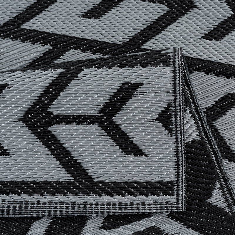 Charlecia Geometric Indoor / Outdoor Rug, Rectangle 4' x 6'