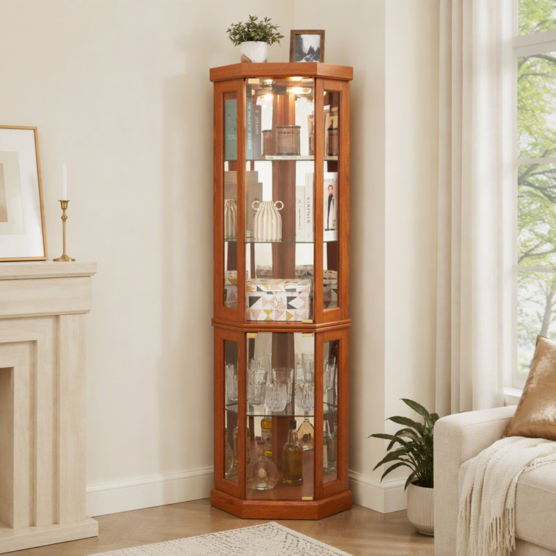 Vitrine d'angle en verre avec étagères réglables et fond miroir pour des solutions de rangement élégantes à la maison
