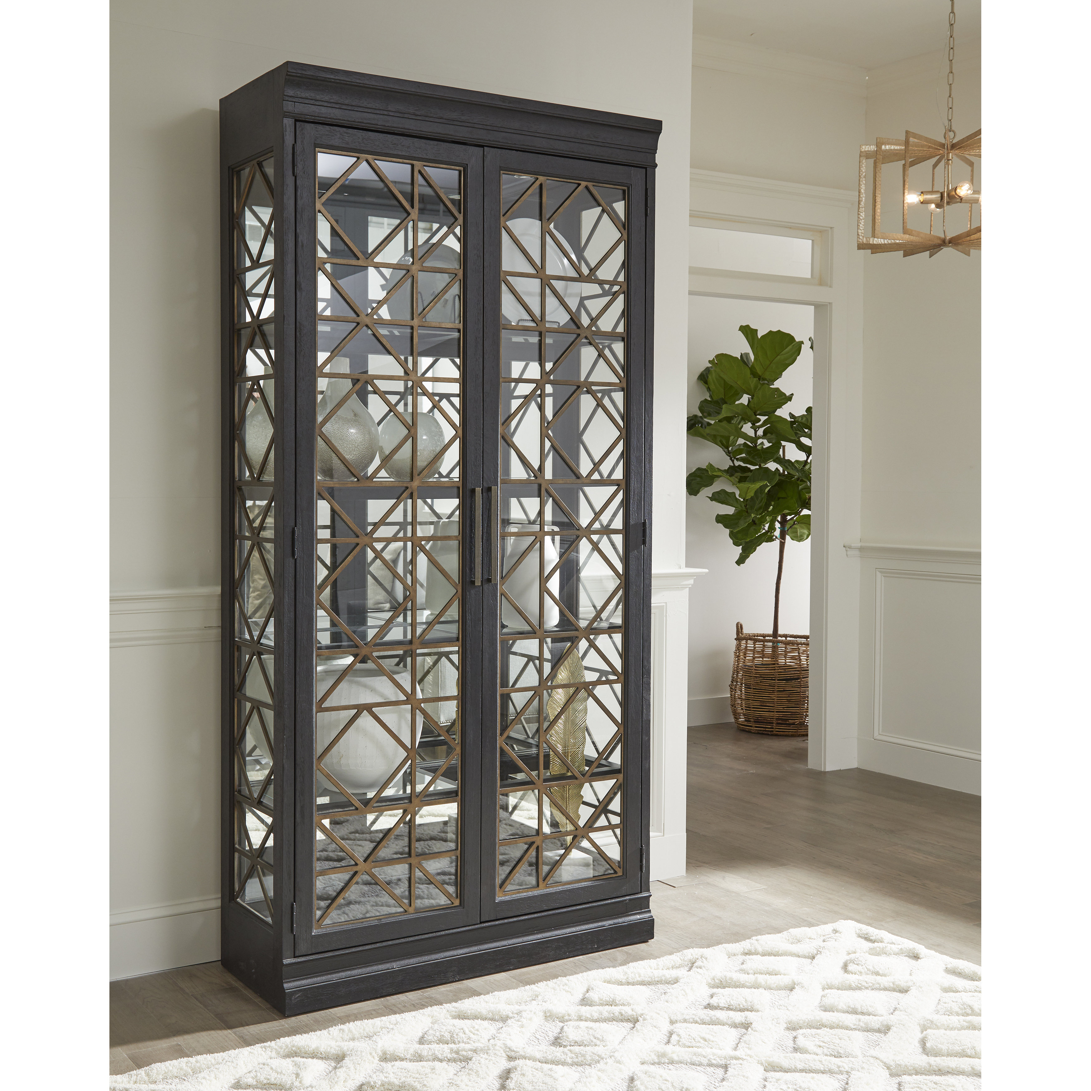 4 Shelf Display Cabinet With Decorative Glass Doors