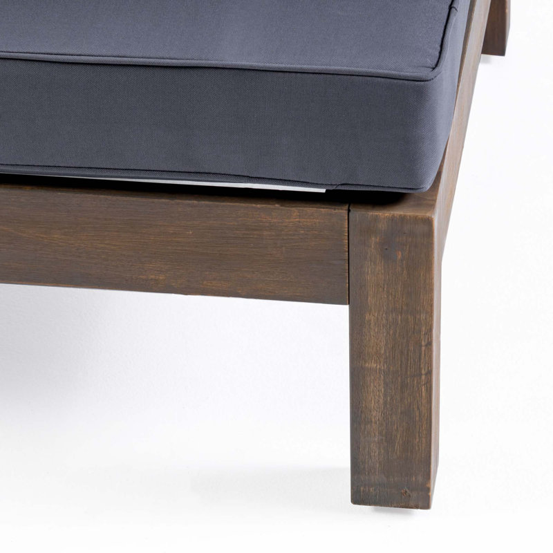 Caractéristique de salon unique, chaise d'appoint distinctive