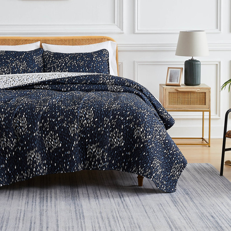 Botanical Leaves Blue Reversible Microfiber Full/Queen Quilt Set