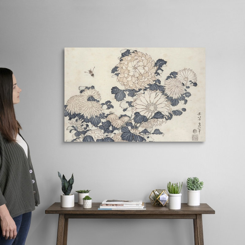 «Bee and Chrysanthemums, From the Series Big Flowers» par Katsushika Hokusai, reproduction sur toile, Toile tendue