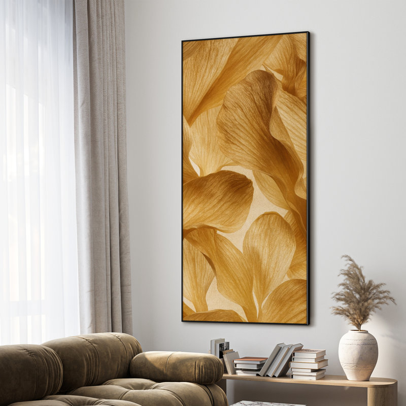 Très grand imprimé abstrait de pétales dorés - chaleureuse décoration d'inspiration botanique moderne pour le salon ou la chambre à coucher, assemblage de cadre requis