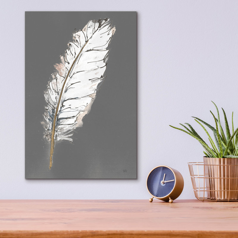 «Gold Feathers 7 On Grey» par Chris Paschke, art mural en verre acrylique, H 16 po x l 12 po x P 0,13 po