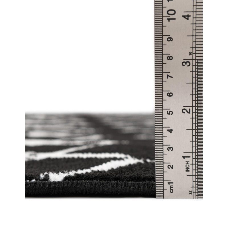 Tapis noir Selim, Carré 7 pi 10 po
