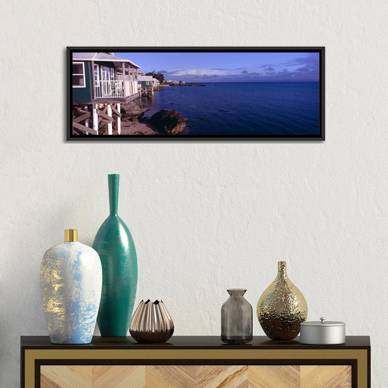 Cabanas sur la plage des Bermudes - reproduction de photo sur toile tendue, H 12 po x l 36 po x 1,5 po, Toile avec cadre noir