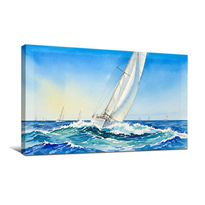 Nautique et plage, bateau à voile sur les vagues de l'océan avec ciel