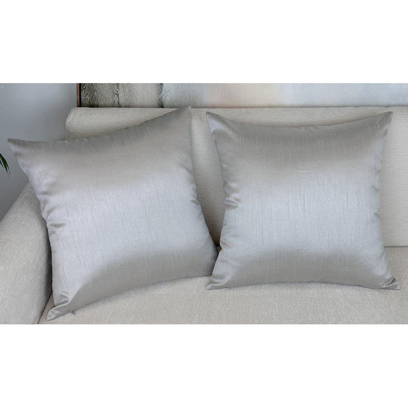 Housse de coussin carré en soie synthétique 18 pi x 18 po Aiking Home, fermeture à glissière, argent (ensemble de 2), Argent
