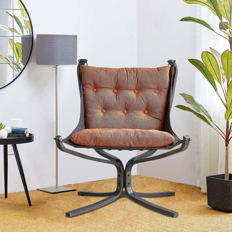 Charmant fauteuil papillon pour espaces intérieurs polyvalents