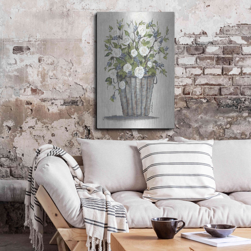Art mural en métal de luxe «Sweet Rose Basket» par Julie Norkus, 12 po x 16 po, H 36 po x l 24 po