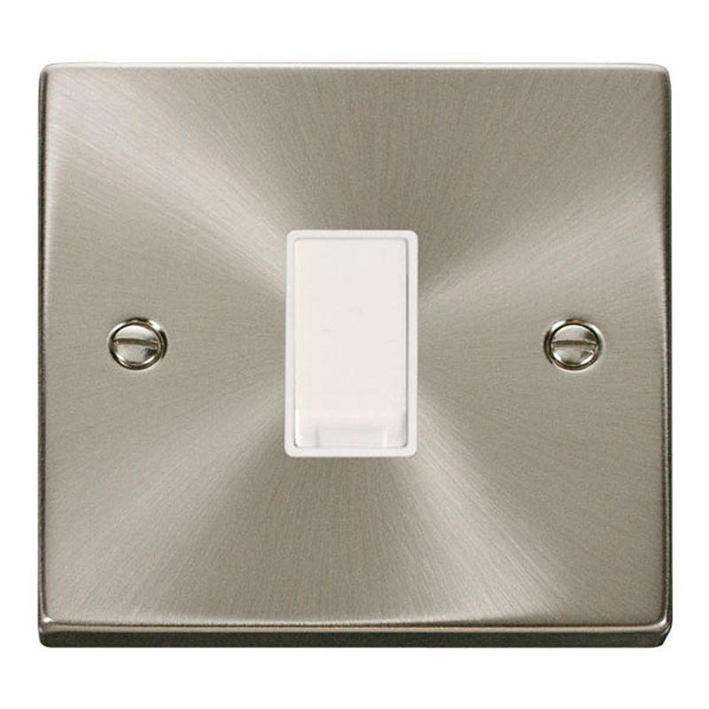 Satin / Brushed Chrome 10A 1 Gang Intermediate Light Switch